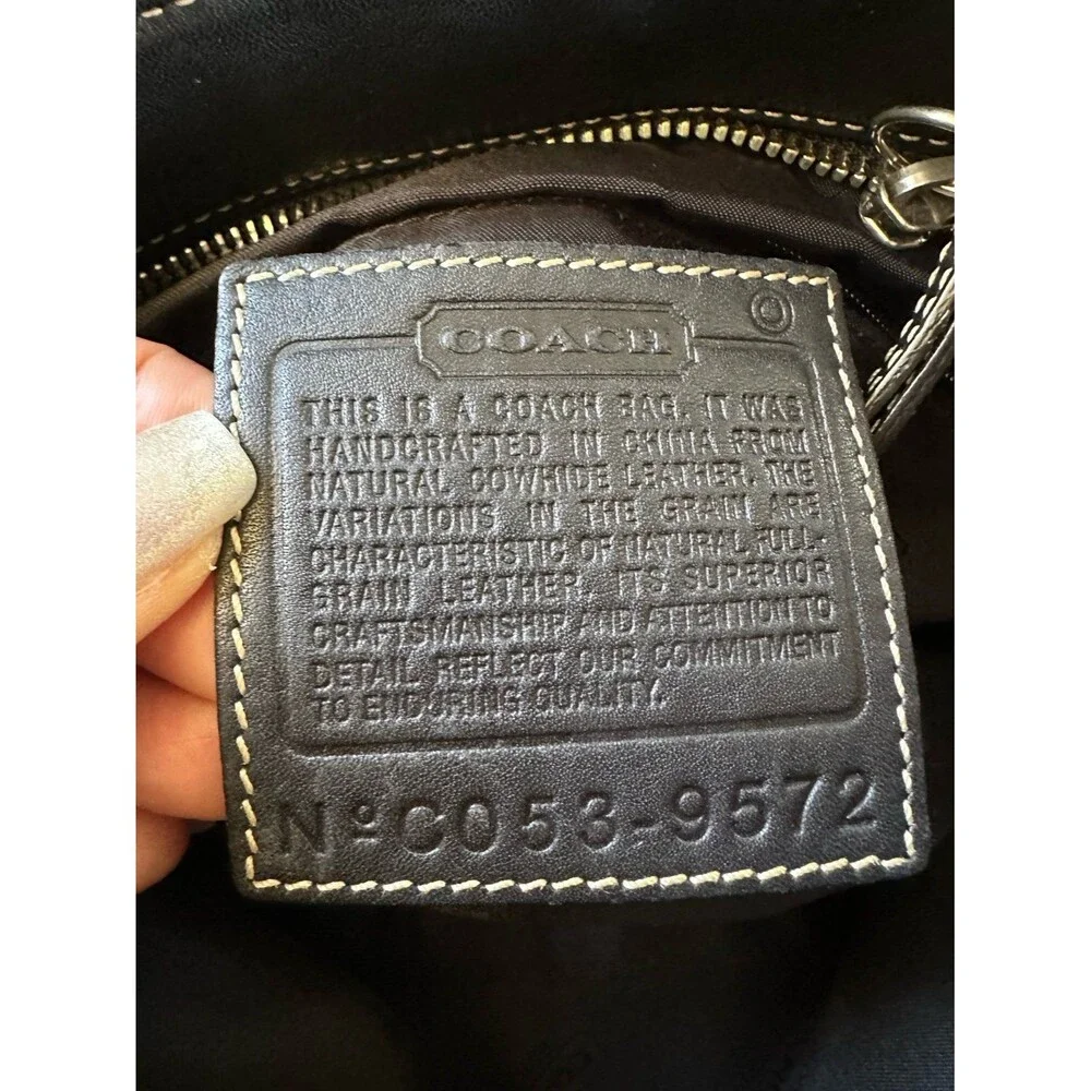 Coach 9572 Hamptons Black Smooth Leather Buckle Straps Hobo Tote Shoulder Bag